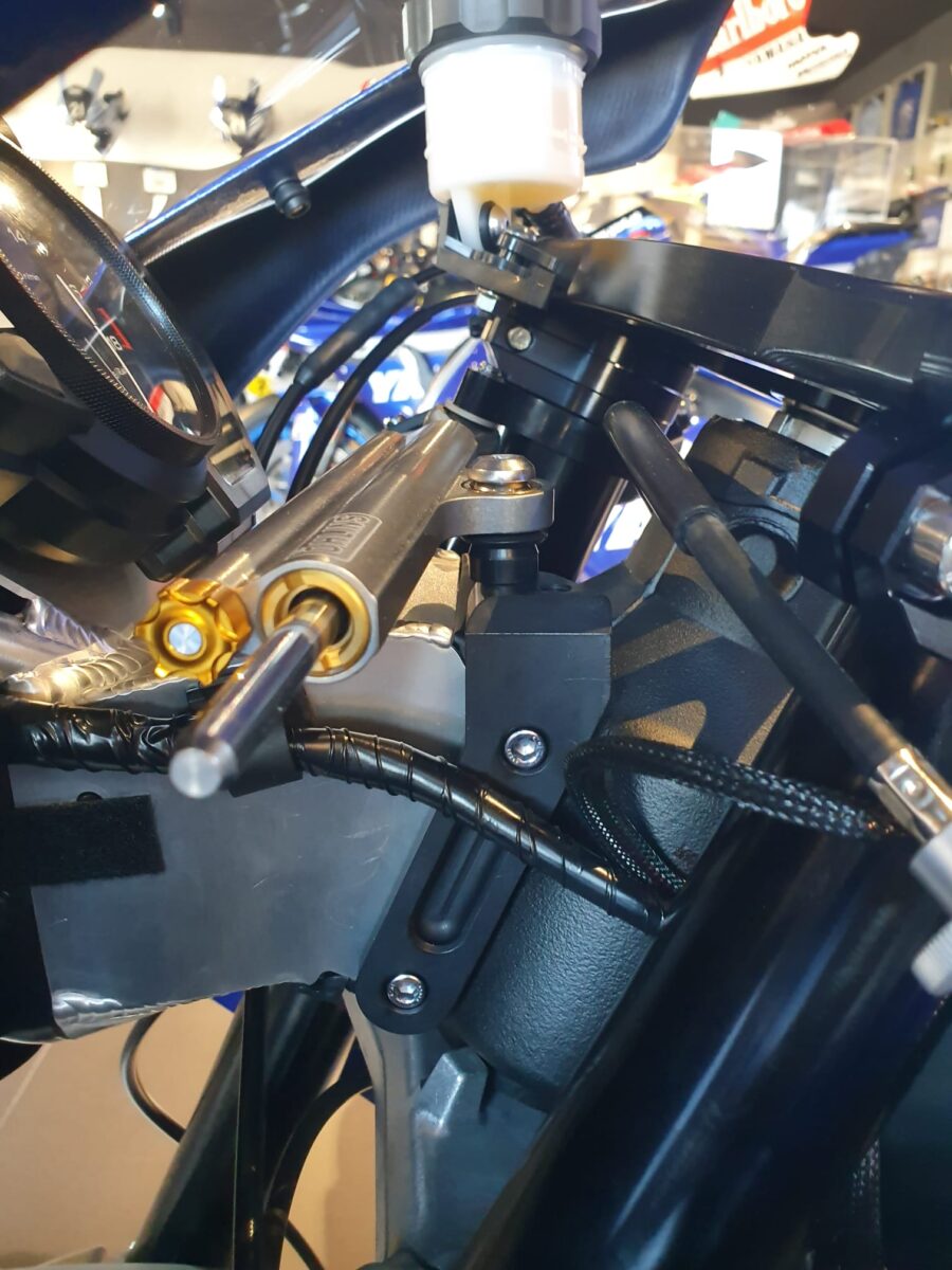 Side steering damper bracket set R6 - Image 2