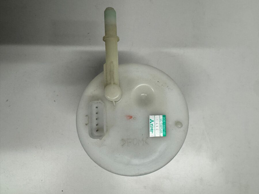 2CR-13907-01 OEM Fuelpump YZF-R1 2015-2025 (Used at 24 Hours Race) second Hand - Image 2